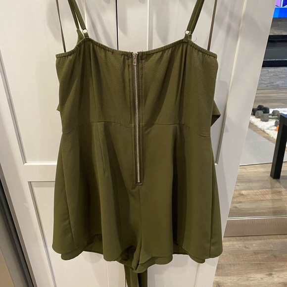 Army green romper - Picture 6 of 15